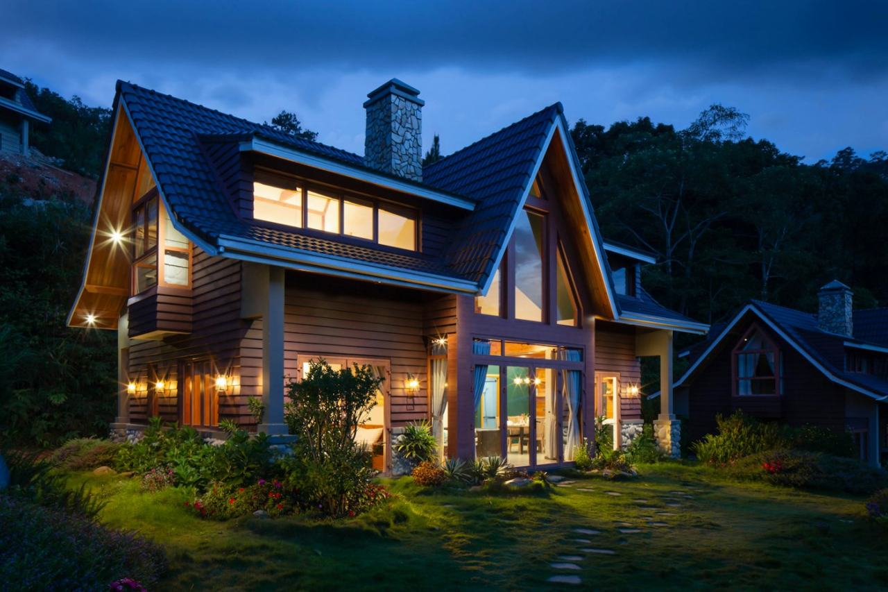 Night-Lit Family House